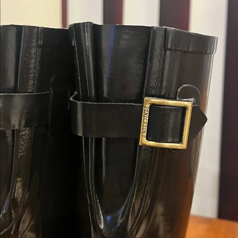 Pendleton Gloss Tall Rain Boots black Women’s Size 7